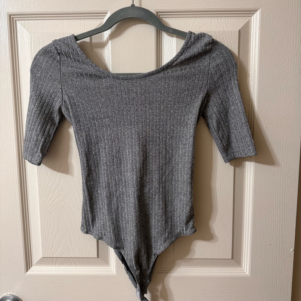 Chic Gray Ribbed Bodysuit